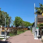 Mobil Confort Avec Terrasse - 4 Pers. - Api-1-52-1690 营地